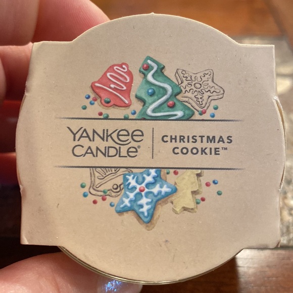 5️⃣/5️⃣ Yankee Candle Christmas Cookie Votive size - Picture 3 of 5